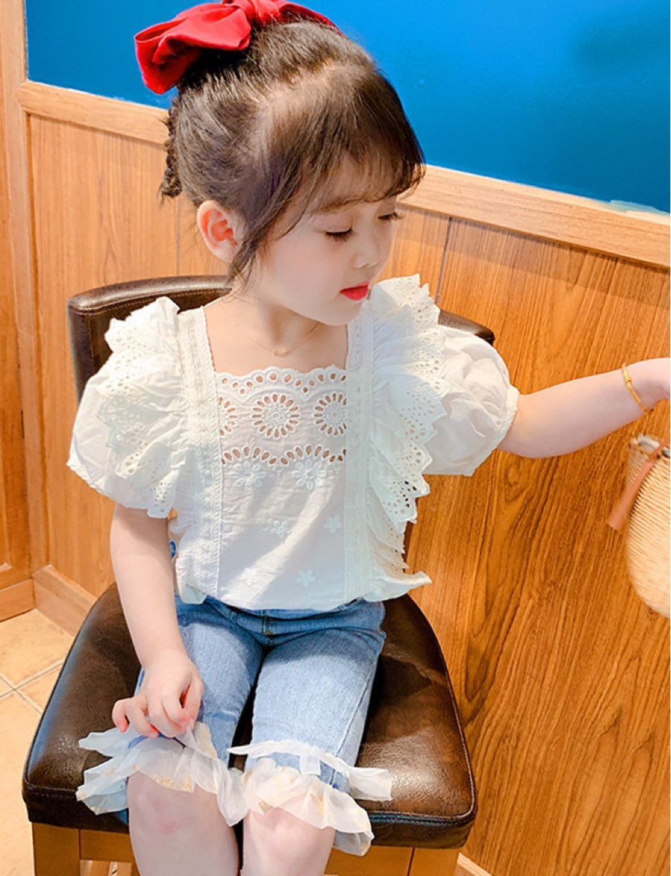 Girls Short-sleeved Lace Shirt  Lace Flared Jeans Princess Fashion Suit