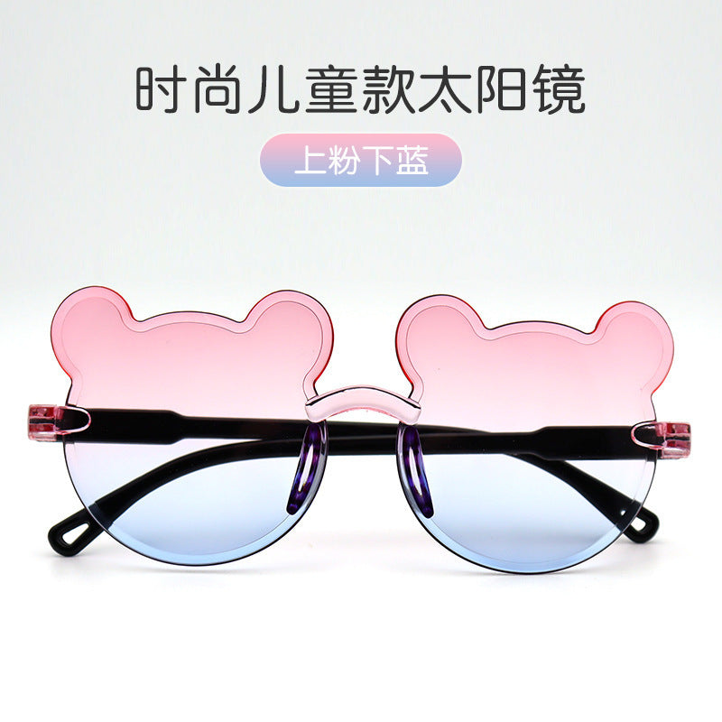 Children's Glasses Sunglasses UV Protection For Boys And Girls Fashion Cute Baby Bear Ears Sunglasses Modeling Photo