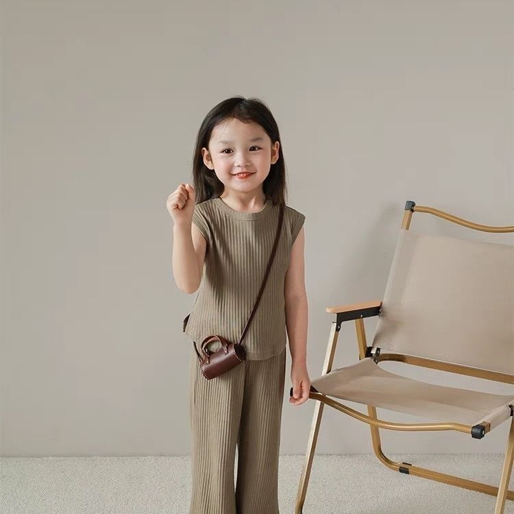 Summer New Girls' Baby Ice Silk Suit Girls' Baby's Summer Loose Sleeveless Vest Top Trousers Two-piece Set