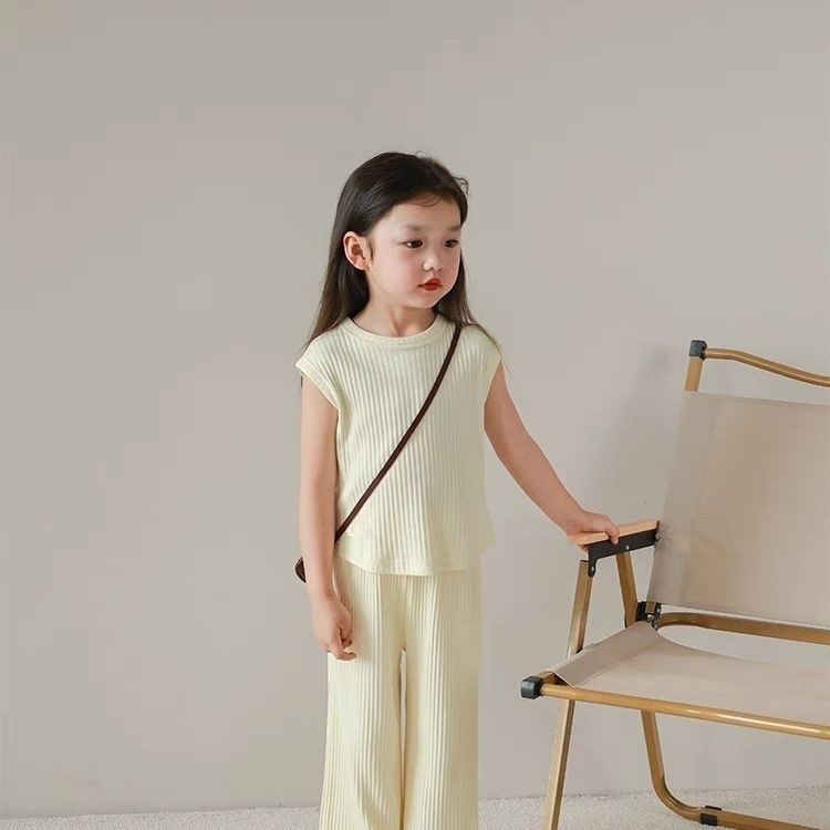 Summer New Girls' Baby Ice Silk Suit Girls' Baby's Summer Loose Sleeveless Vest Top Trousers Two-piece Set